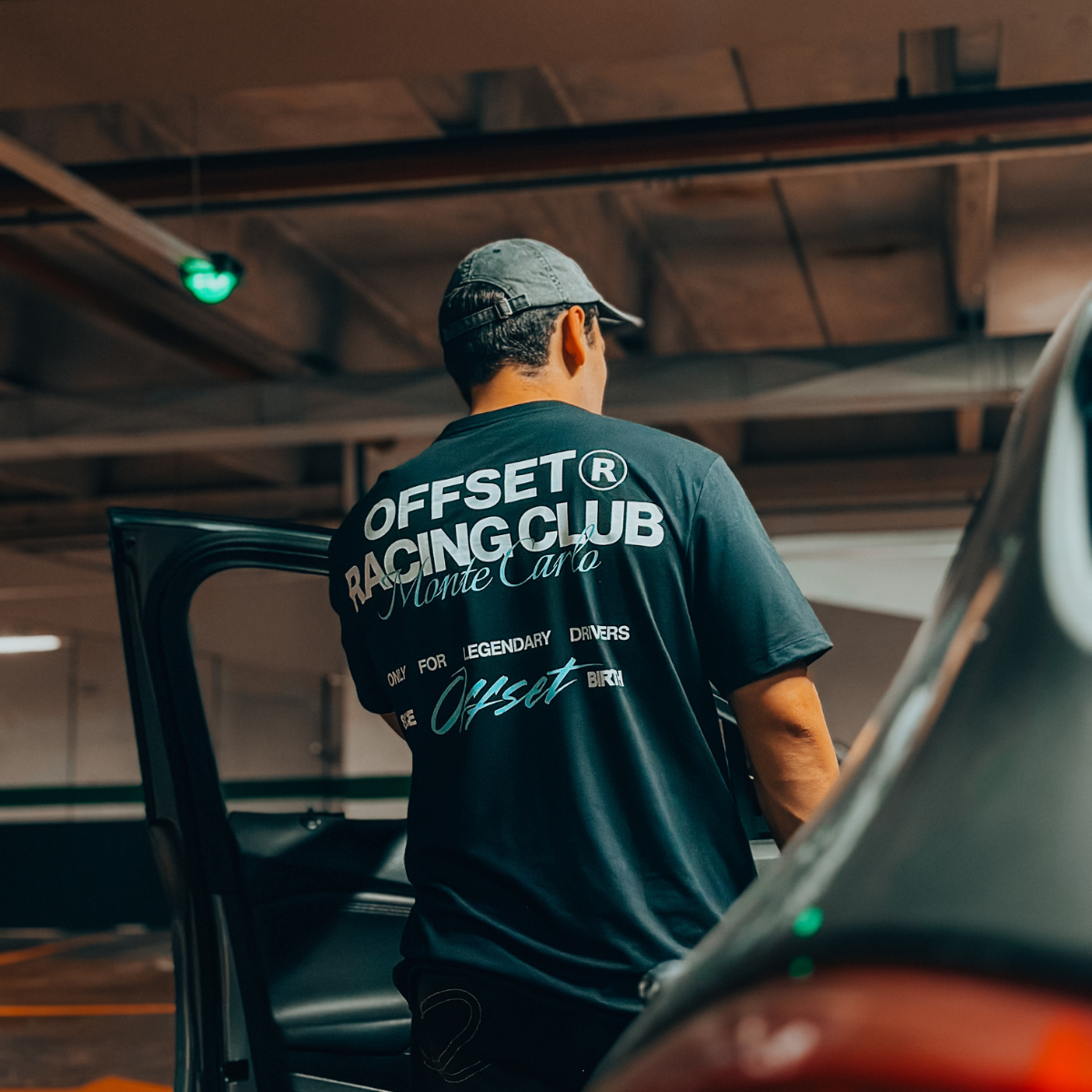 Camiseta Streetwear Automotiva Racing Club preta